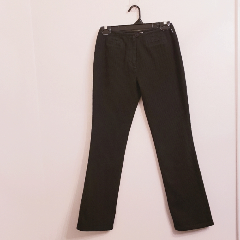 Billabong black textured pants in a size 10